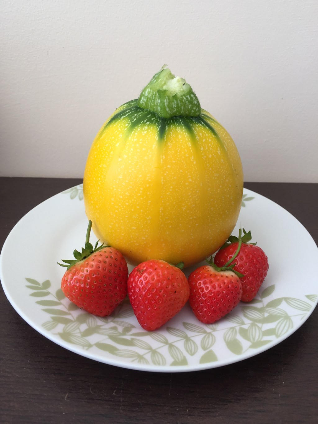 Interesting Vegetables : Growing Yellow Round Ball&nbsp;Courgettes